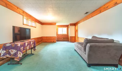 Living - 25 Lynn Dr, Wallingford, CT 06492 photo 2 of 3