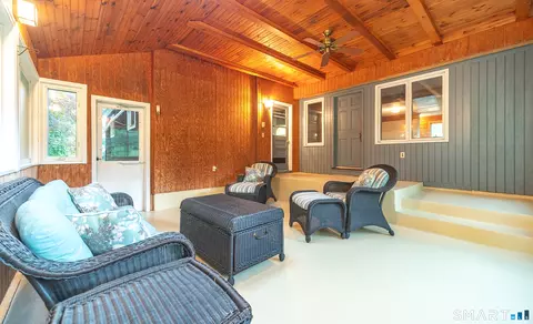 Exterior - 25 Lynn Dr, Wallingford, CT 06492 photo 4 of 8