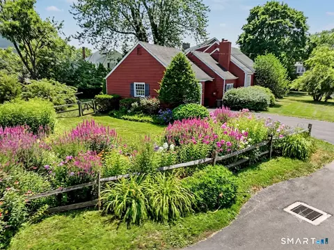 14 Meridian Rd, Norwalk, CT 06853