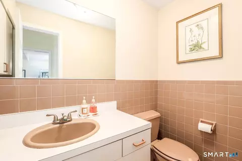 Bath - 5 Dry River Ct, Redding, CT 06896 photo 6 of 6