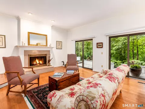 Living - 5 Dry River Ct, Redding, CT 06896 photo 3 of 4
