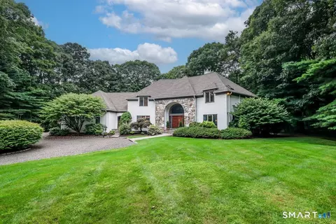 Exterior - 5 Dry River Ct, Redding, CT 06896 photo 5 of 6