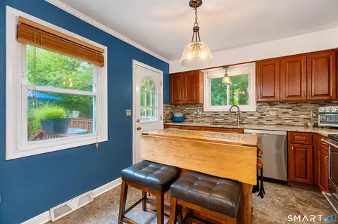 Kitchen - 25 Booth Ter, Hamden, CT 06518 photo 2 of 4