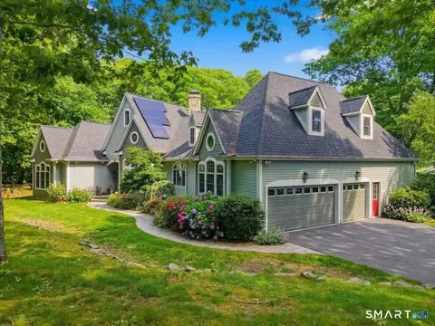 24 Bittersweet Way, Stonington, CT 06378
