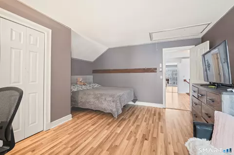 Bedroom - 278 Thompsonville Rd, Suffield, CT 06078 photo 4 of 5