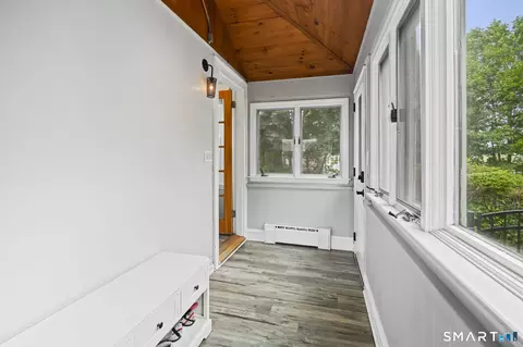 Entry Way - 30 Wright Rd, Wethersfield, CT 06109 photo 3 of 4