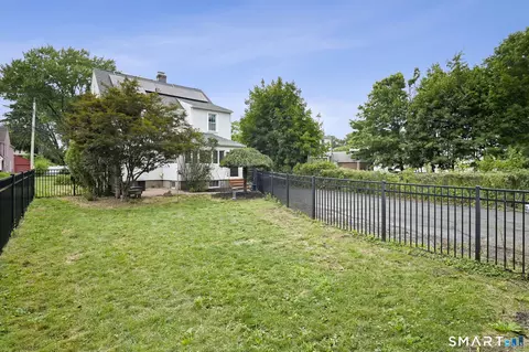 Exterior - 30 Wright Rd, Wethersfield, CT 06109 photo 7 of 8