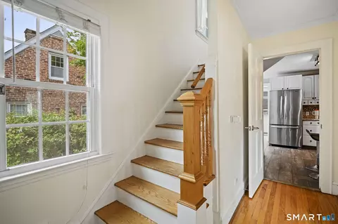 Entry Way - 30 Wright Rd, Wethersfield, CT 06109 photo 4 of 4