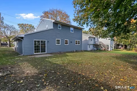 Exterior - 114 Daniel Rd, Hamden, CT 06517 photo 5 of 6