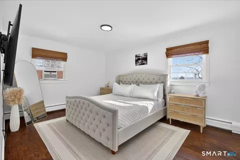Bedroom - 114 Daniel Rd, Hamden, CT 06517 photo 2 of 5