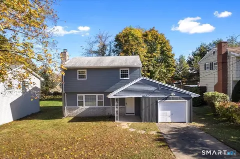 Exterior - 114 Daniel Rd, Hamden, CT 06517 photo 2 of 6