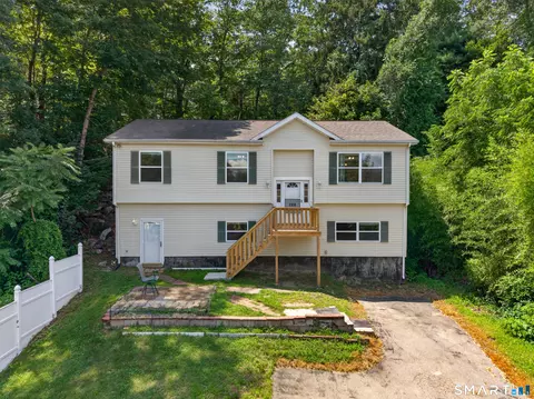 229 Palmer St Ext, Norwich, CT 06360