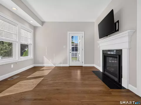 Living - 9 Bellstone Ave, Westbrook, CT 06498 photo 4 of 5