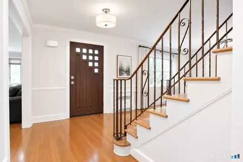 44 Miamis Rd, West Hartford, CT 06117