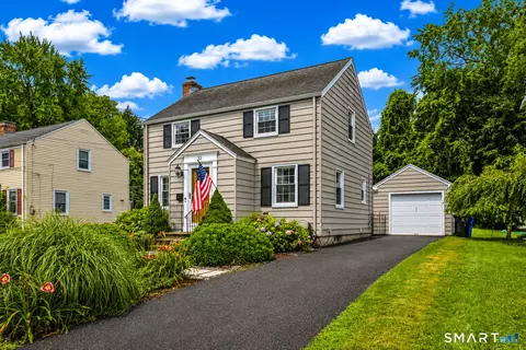 33 Edgemere Ave, West Hartford, CT 06110
