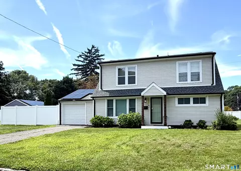 84 Dalton Rd, Milford, CT 06460