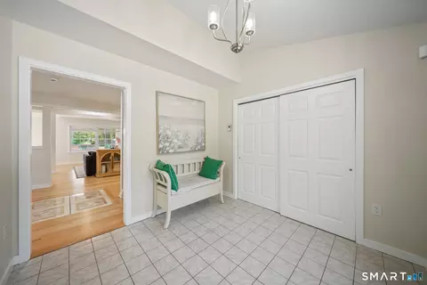 Entry Way - 16 Juggernaut Rd, Prospect, CT 06712 photo 1 of 3