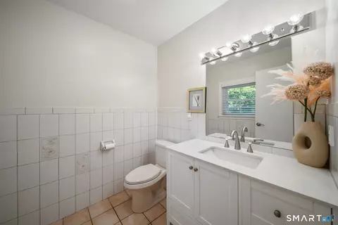 Bath - 16 Juggernaut Rd, Prospect, CT 06712 photo 1 of 6