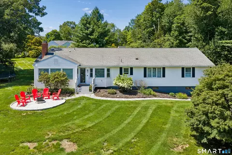 132 Luther Dr, Southbury, CT 06488