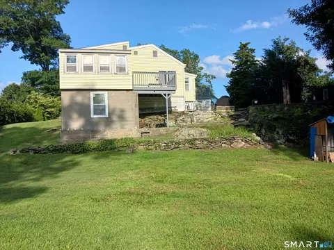68 Oronoque Trl, Shelton, CT 06484