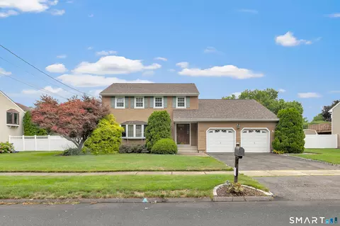 120 Sheffield Dr, Stratford, CT 06614