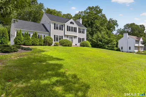 Exterior - 2 Oleander Dr, Clinton, CT 06413 photo 8 of 8