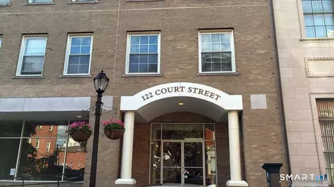 124 Court St #5, New Haven, CT 06511