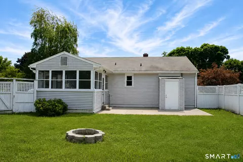 Exterior - 28 E Clover Cir, Hamden, CT 06514 photo 5 of 5