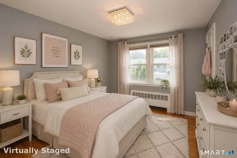 Bedroom - 28 E Clover Cir, Hamden, CT 06514 photo 4 of 7