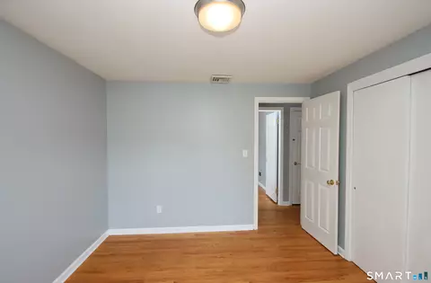 Bedroom - 28 E Clover Cir, Hamden, CT 06514 photo 5 of 7