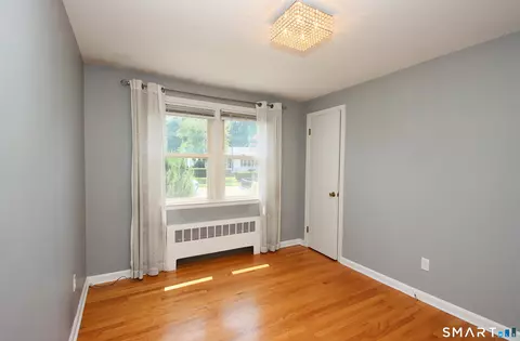 Bedroom - 28 E Clover Cir, Hamden, CT 06514 photo 2 of 7
