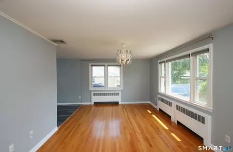 Living - 28 E Clover Cir, Hamden, CT 06514 photo 1 of 4