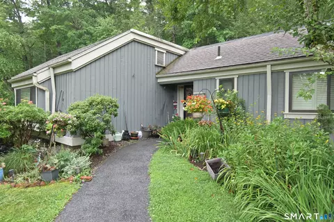 345 Heritage Vlg #A, Southbury, CT 06488