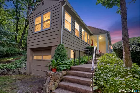 104 12 Ledgebrook Dr #104H, Norwalk, CT 06854