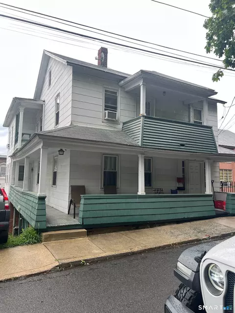 70 Bank St, Derby, CT 06418
