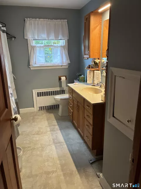 Bath - 85 Thompson Dr, Torrington, CT 06790 photo 1 of 2