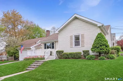 85 Woodbury Ave, Stamford, CT 06907