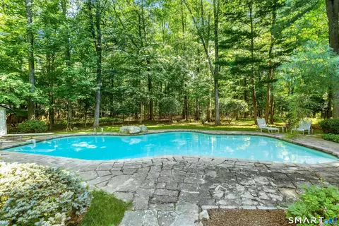 Exterior - 45 E Common Rd, Easton, CT 06612 photo 6 of 7
