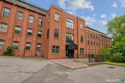 234 S Main St #203, Middletown, CT 06457