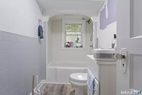 Bath - 19 Cady St, Killingly, CT 06239 photo 1 of 2