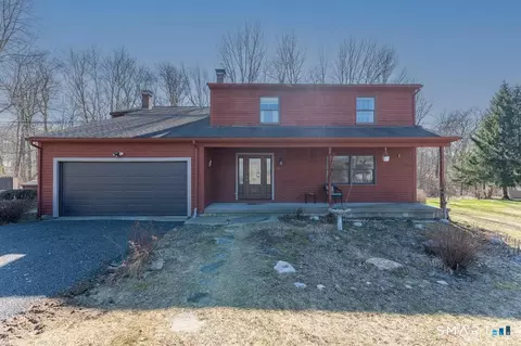 Exterior - 41 Margaret Henry Rd, Killingly, CT 06239 photo 2 of 12