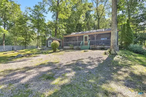 113 Deepwood Dr, Lebanon, CT 06249