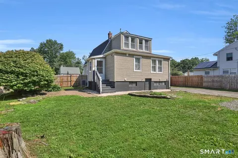 Exterior - 349 Nott St, Wethersfield, CT 06109 photo 4 of 5
