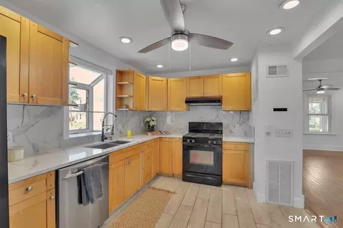 Kitchen - 349 Nott St, Wethersfield, CT 06109 photo 3 of 4
