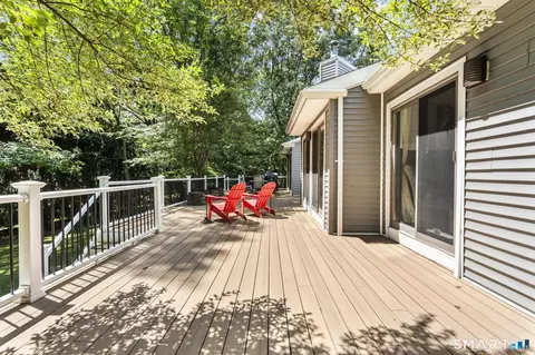 Exterior - 184 Bear Path Rd, Hamden, CT 06514 photo 4 of 8
