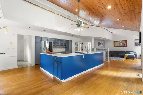 Kitchen - 184 Bear Path Rd, Hamden, CT 06514 photo 4 of 4