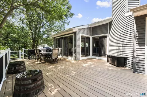 Exterior - 184 Bear Path Rd, Hamden, CT 06514 photo 5 of 8