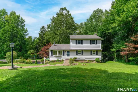 15 Lillian Ave, New Fairfield, CT 06812