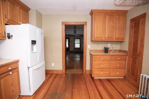 Entry Way - 80 William St, Wallingford, CT 06492 photo 1 of 3