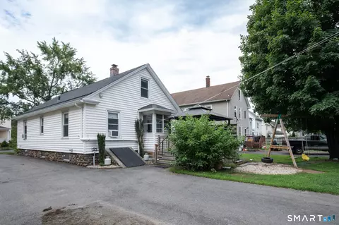Exterior - 80 William St, Wallingford, CT 06492 photo 6 of 7